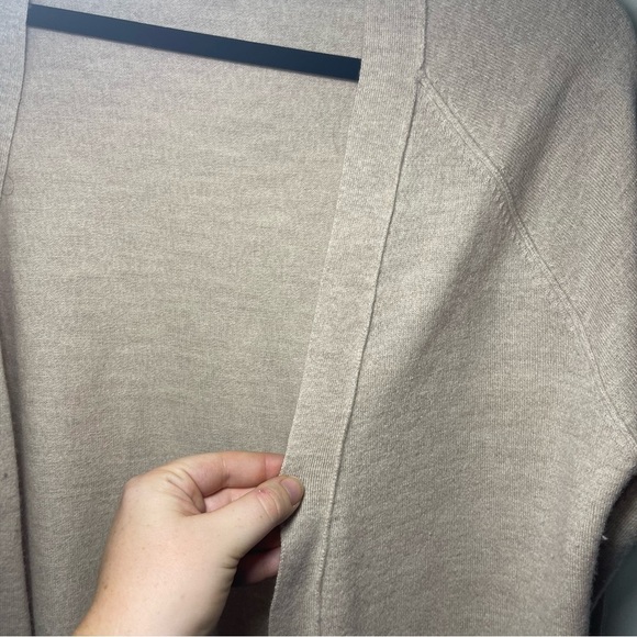 Tahari Women’s Beige Open Front Cardigan Sweater L 100% Extrafine Merino Wool - Picture 4 of 7